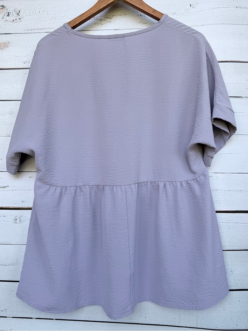 Jodifl Lavender Textured Babydoll V-Neck Blouse - Short Sleeve Cuffed Top - Med - Picture 6 of 6